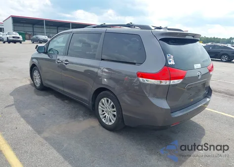 2013 Toyota Sienna Xle V6 8 Passenger from USA, damaged, VIN 5TDYK3DC2DS288027